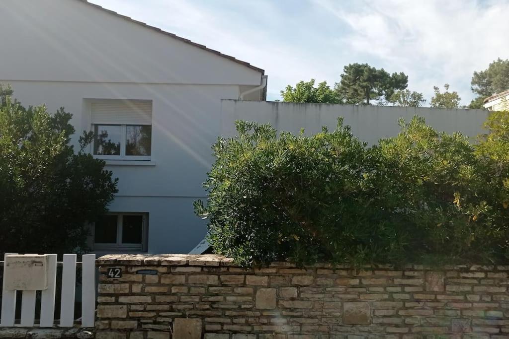 400M De La Plage Maison 3 Chambres Avec Jardin 생죠지드디돈느 외부 사진