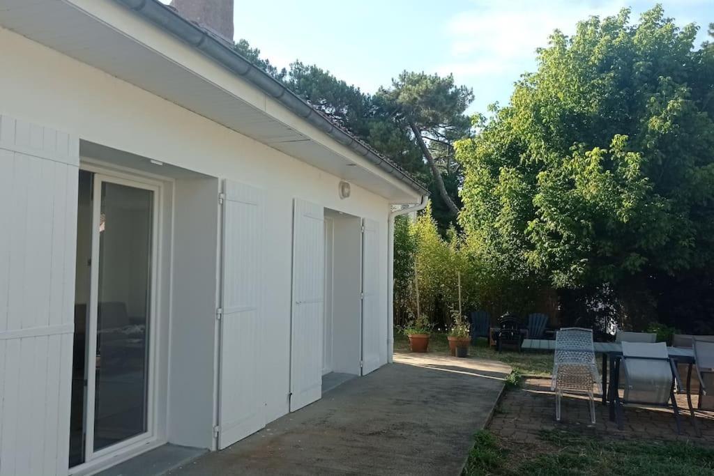 400M De La Plage Maison 3 Chambres Avec Jardin 생죠지드디돈느 외부 사진